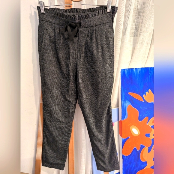 Stylish Only tapered pants in size 38 (EU) / 6 (US) - Picture 1 of 4